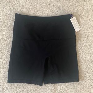 NWT YITTY FABLETICS Nearly Naked Shaping High Waist Short 3X/4X